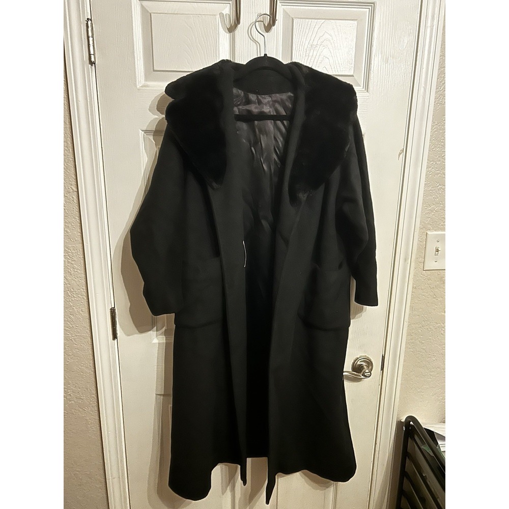 VTG Women's Full Length Wool Coat Fur Collar Pockets Overcoat‎ Fenway Union Made